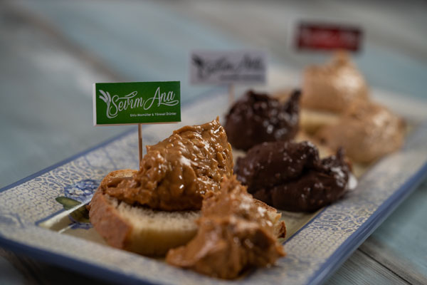 PARÇACIKLI FINDIK EZMESİ